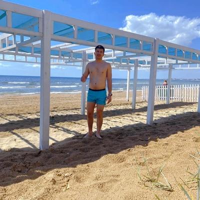 Юрий Валерьевич